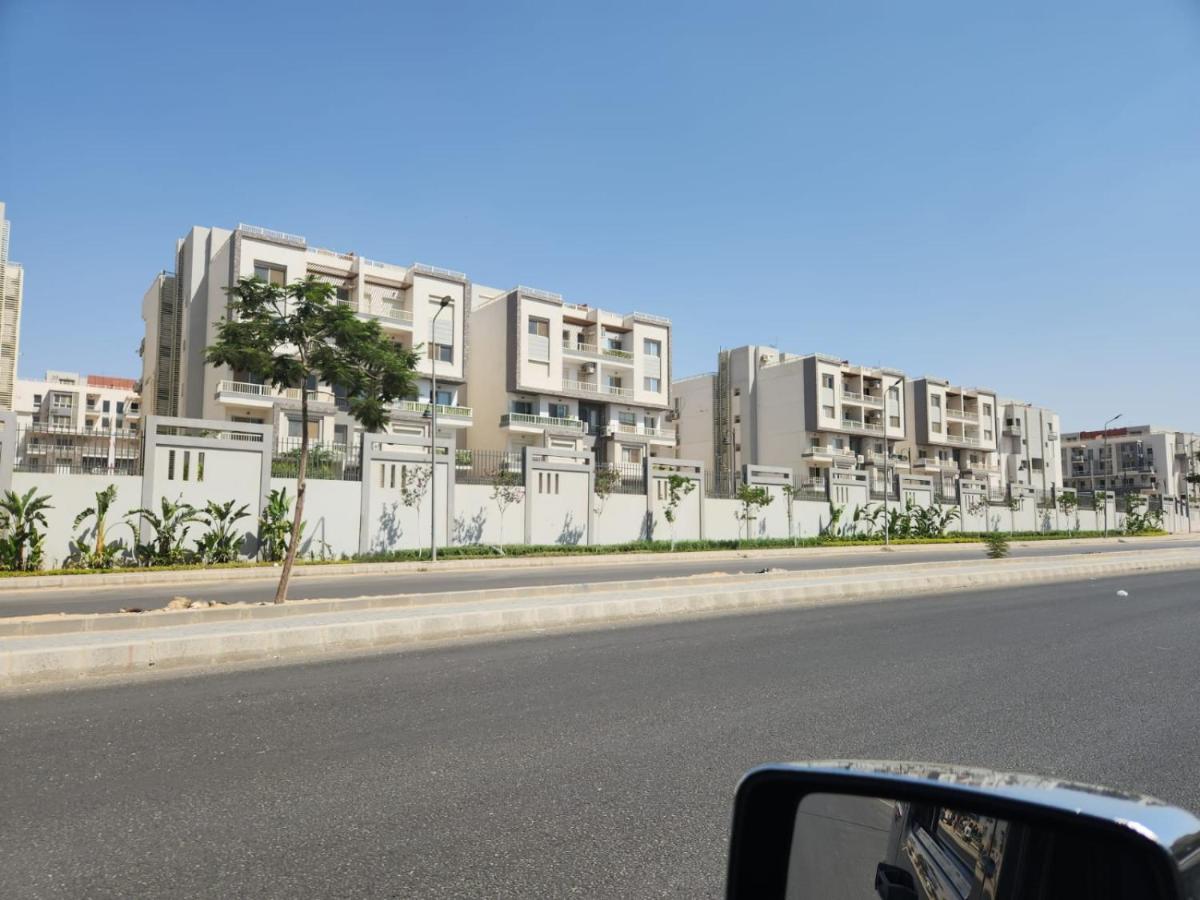 Jayd Garden Retreat: Elegant Two-bedroom Near Al-rehab Apartment *