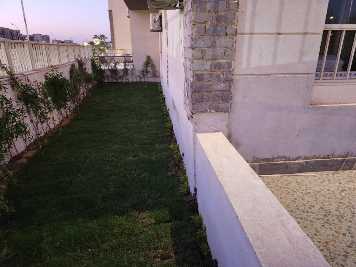 Jayd Garden Retreat: Elegant Two-bedroom Near Al-rehab Apartment Cairo
