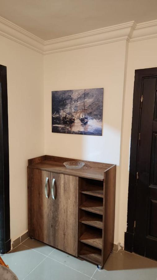 Jayd Garden Retreat: Elegant Two-bedroom Near Al-rehab * Cairo