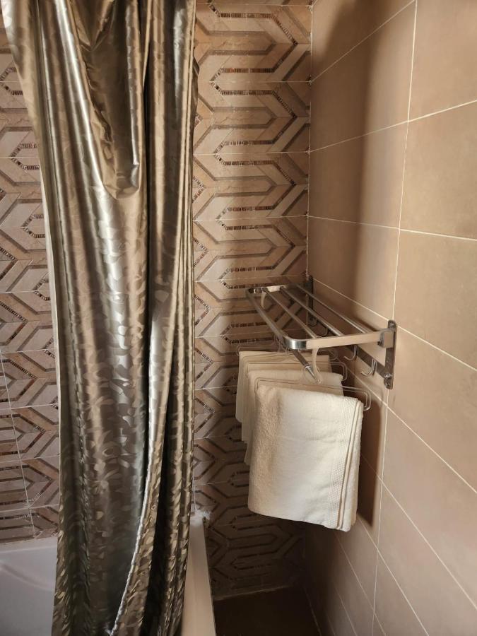 Jayd Garden Retreat: Elegant Two-bedroom Near Al-rehab *